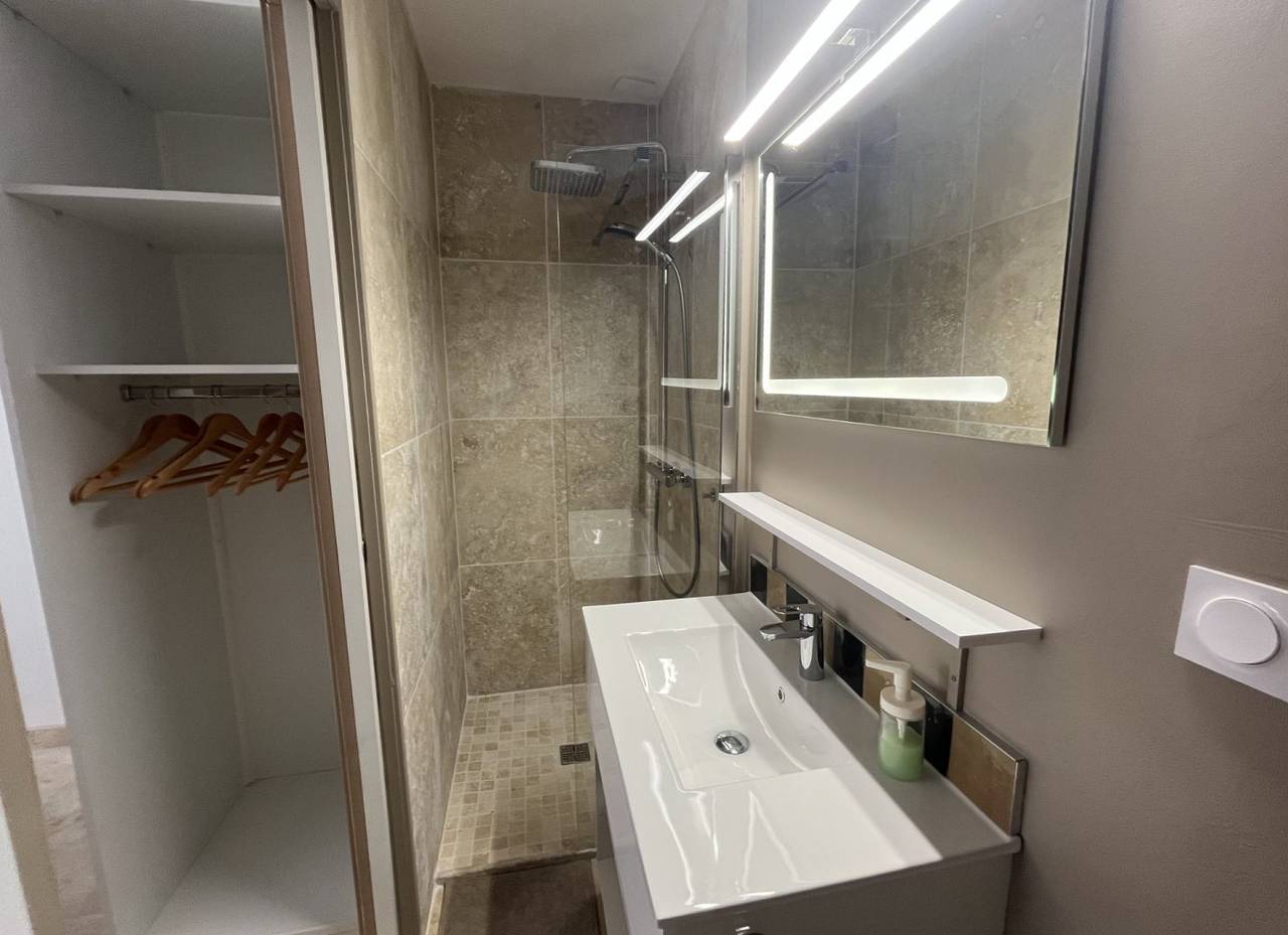 La Maison d'Hamih, chambres d'hôtes - Chambre Olive verte in Uzès, Région de Nîmes