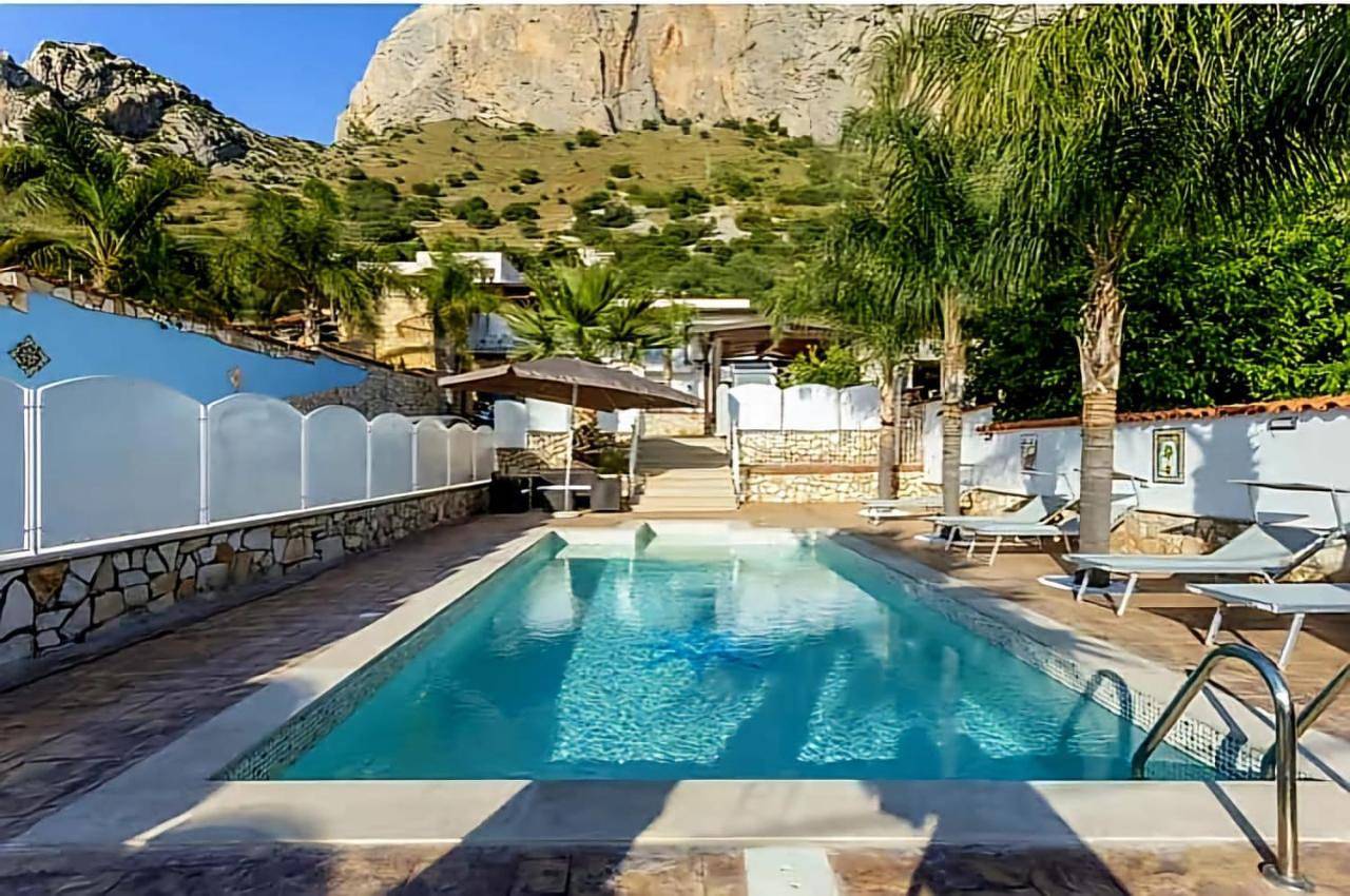 Villa Antonio in Cinisi, Provincia di Palermo
