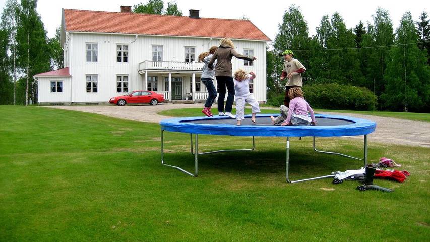Vacation rental for 35 people, with balcony and sauna as well as yard in Sweden