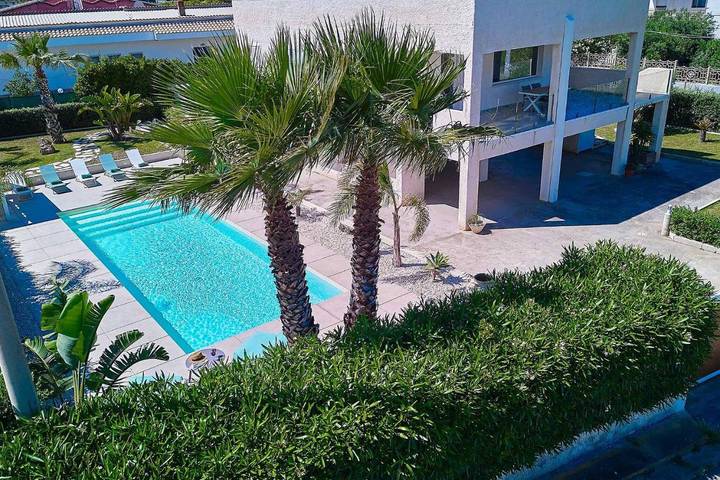 Villa per 6 persone, con giardino e piscina a Alcamo Marina