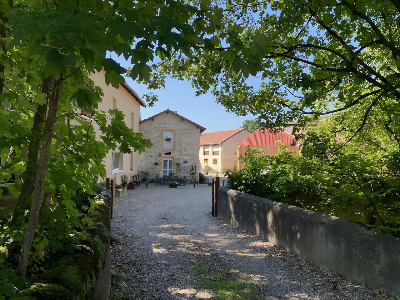 Chambre d’hôtes « La Charmille » con terraza privada y Wi-Fi in Peltre (Mosela), Metz-Campagne