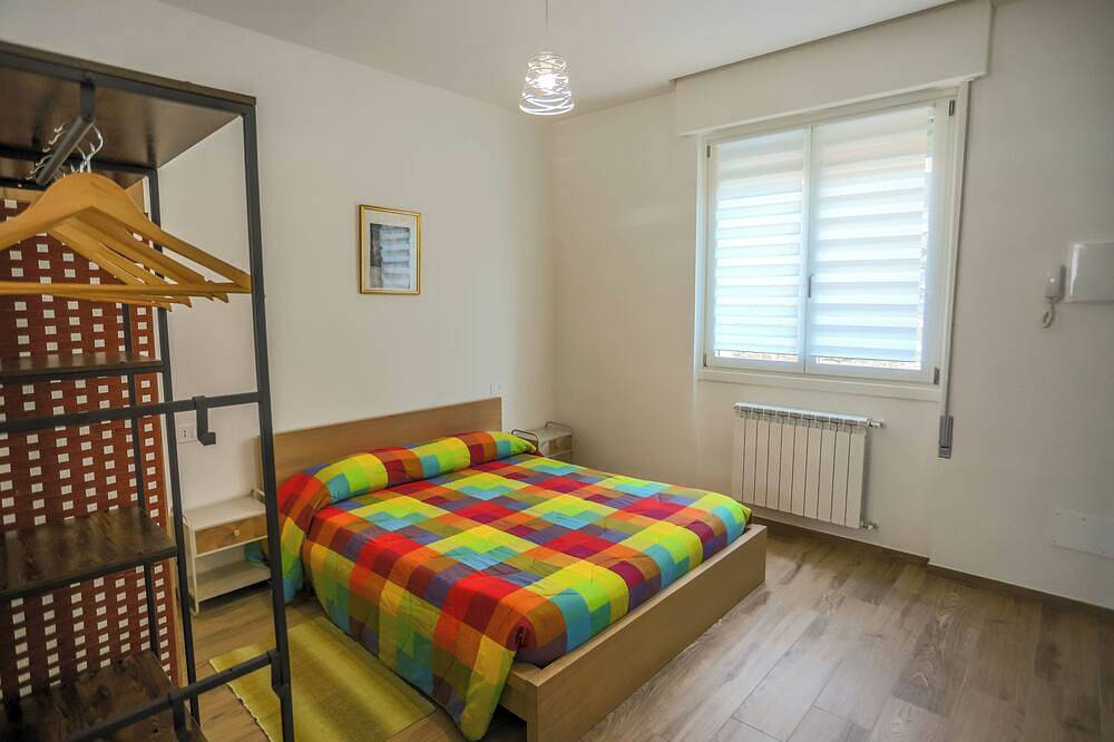 Ganze Wohnung, Lake Como new comfortable apartment in the center, beach the Sentiero Viandante in Dervio, Comer See