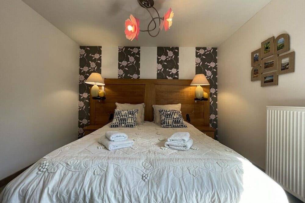 Apartamento entero, Le Belvue, a relaxing stay with a view of the Pyrenees mountain range  in Estialescq, Béarn