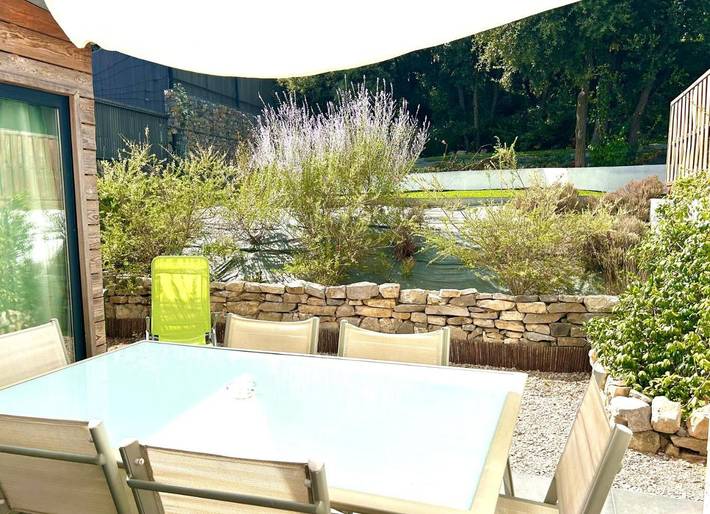 Location de vacances pour 6 personnes, avec Jacuzzi ainsi que Terrasse et Jardin à Aumelas