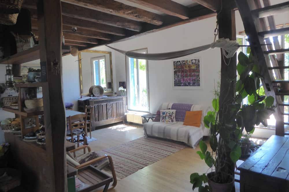 Hermosa casa con jardín en un callejón sin salida tranquilo cerca de París, en Antony in Antony, Altos del Sena