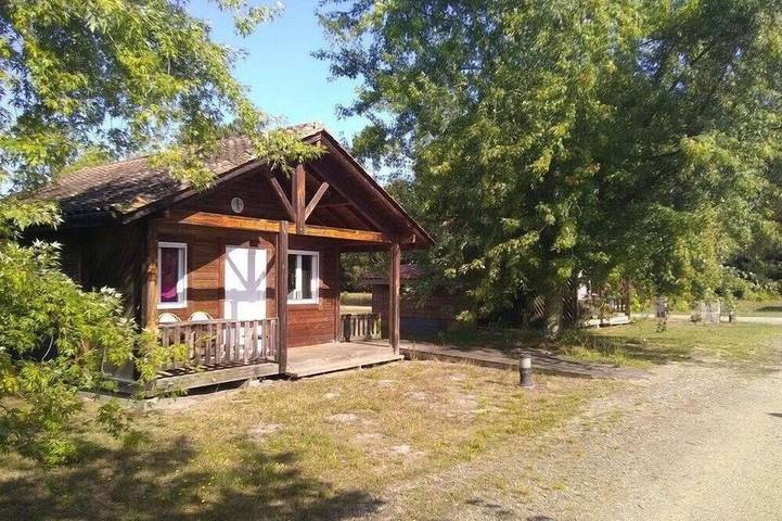 Gîte pour 5 personnes, avec piscine ainsi que terrasse et jardin, animaux acceptés à Uza - 3