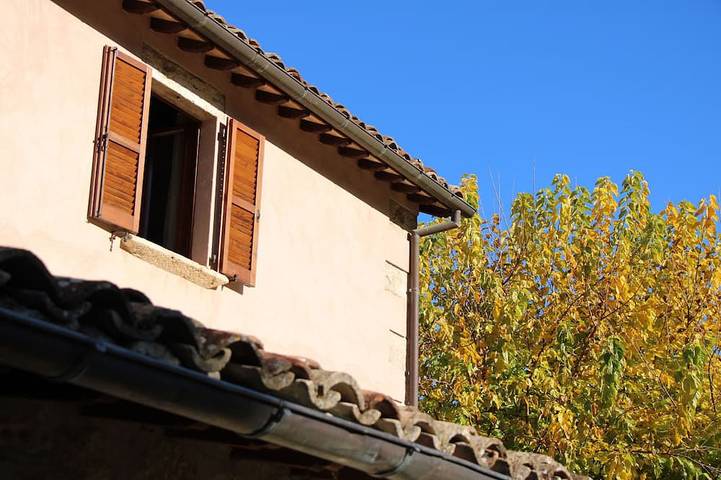 A cozy home nestled in the green hills, 4 km from the town center in Ascoli Piceno, Nationalpark Monti Sibillini