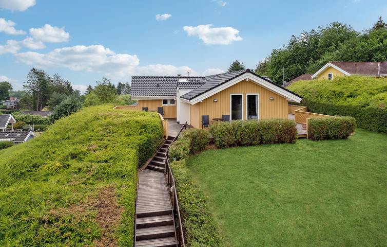 Ferienhaus für 10 Personen, mit Terrasse und Pool sowie Sauna und Whirlpool auf Langeland - 2