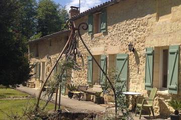 Gîte pour 6 personnes, avec terrasse à Lignan-de-Bordeaux