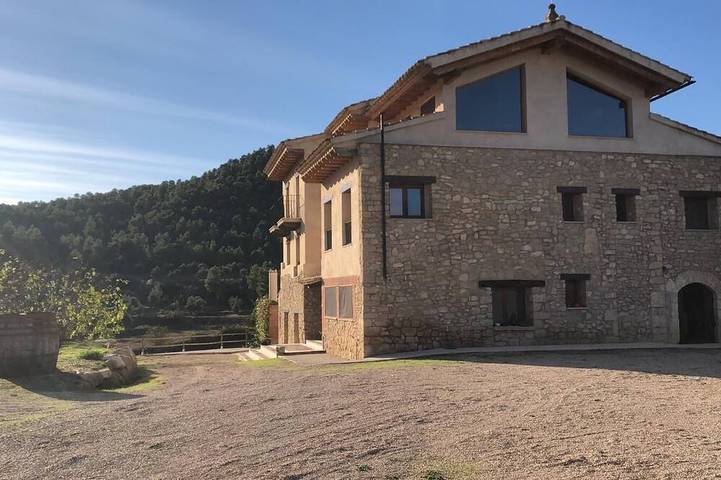 Casa rural para 22 personas, con balcón y jardín, Se admiten mascotas - 1