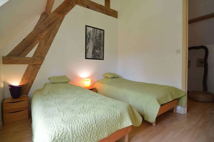 Gîte pour 5 personnes, avec piscine et jardin, animaux acceptés à Wierre-Effroy - 4