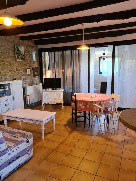 Gîte pour 2 personnes, avec jardin à Theix - 3