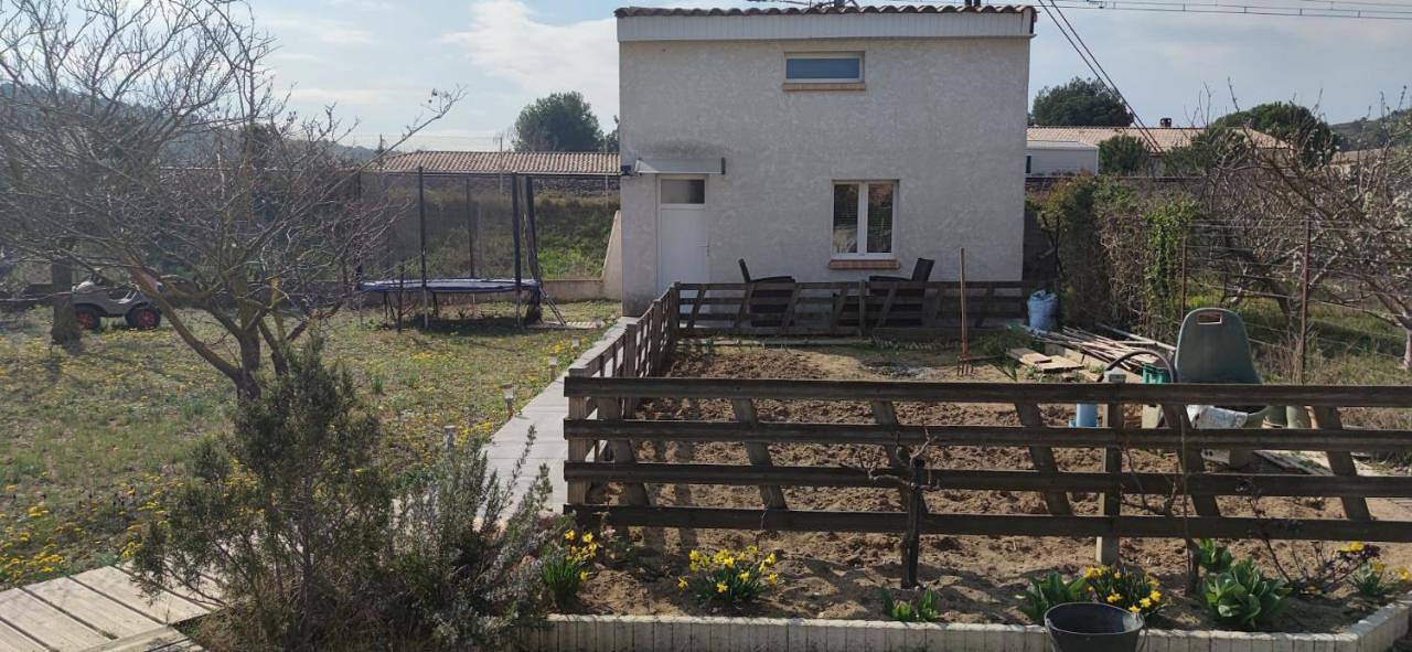 La maisonnette du jardin Narbonne in Névian, Côte méditerranéenne (France)