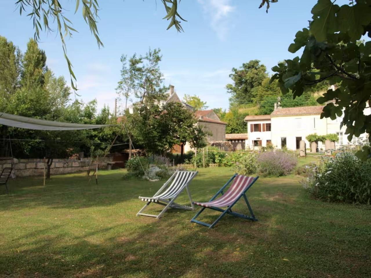 Sfeervol vakantiehuis Le Bord de L'eau in Gauriac, Blaye en omgeving