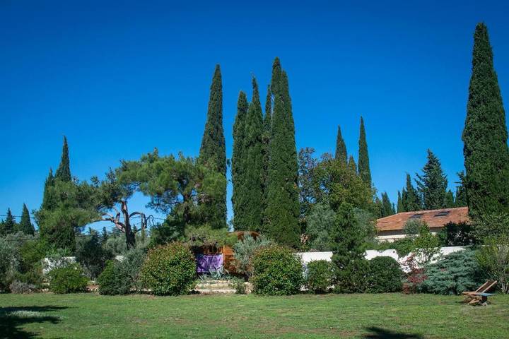 Maison d’hôte pour 2 personnes, avec Balcon et Terrasse ainsi que Jardin et Vue à Arles - 4