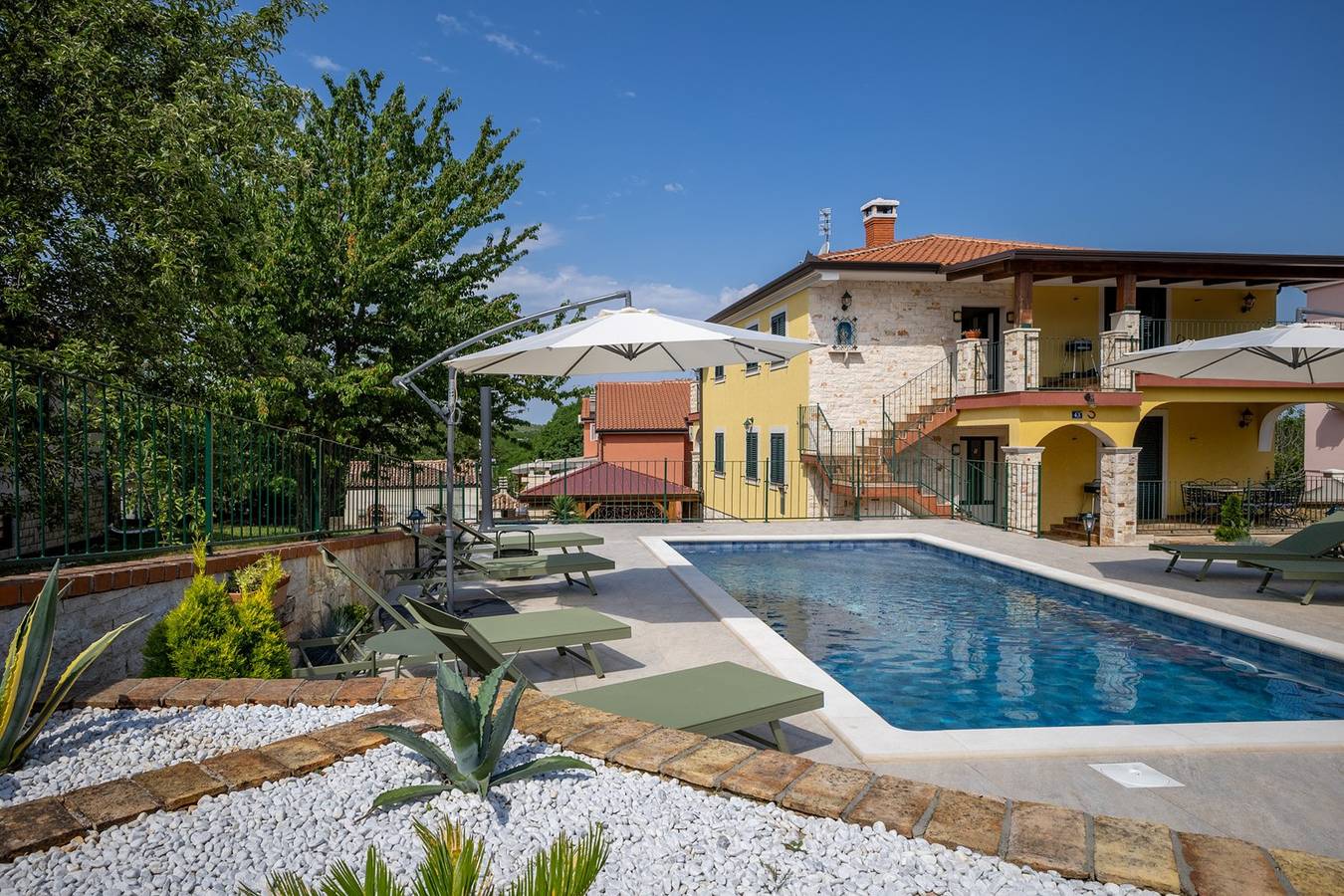 Cały apartament, Two-Bedroom A1 with shared pool in Umag, Umag i okolice