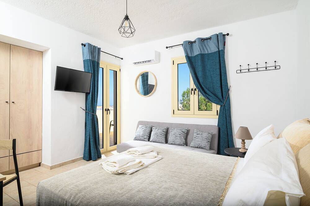 Villa for summer vacations in Chersonissos Crete with pool, very close to center, foto 6