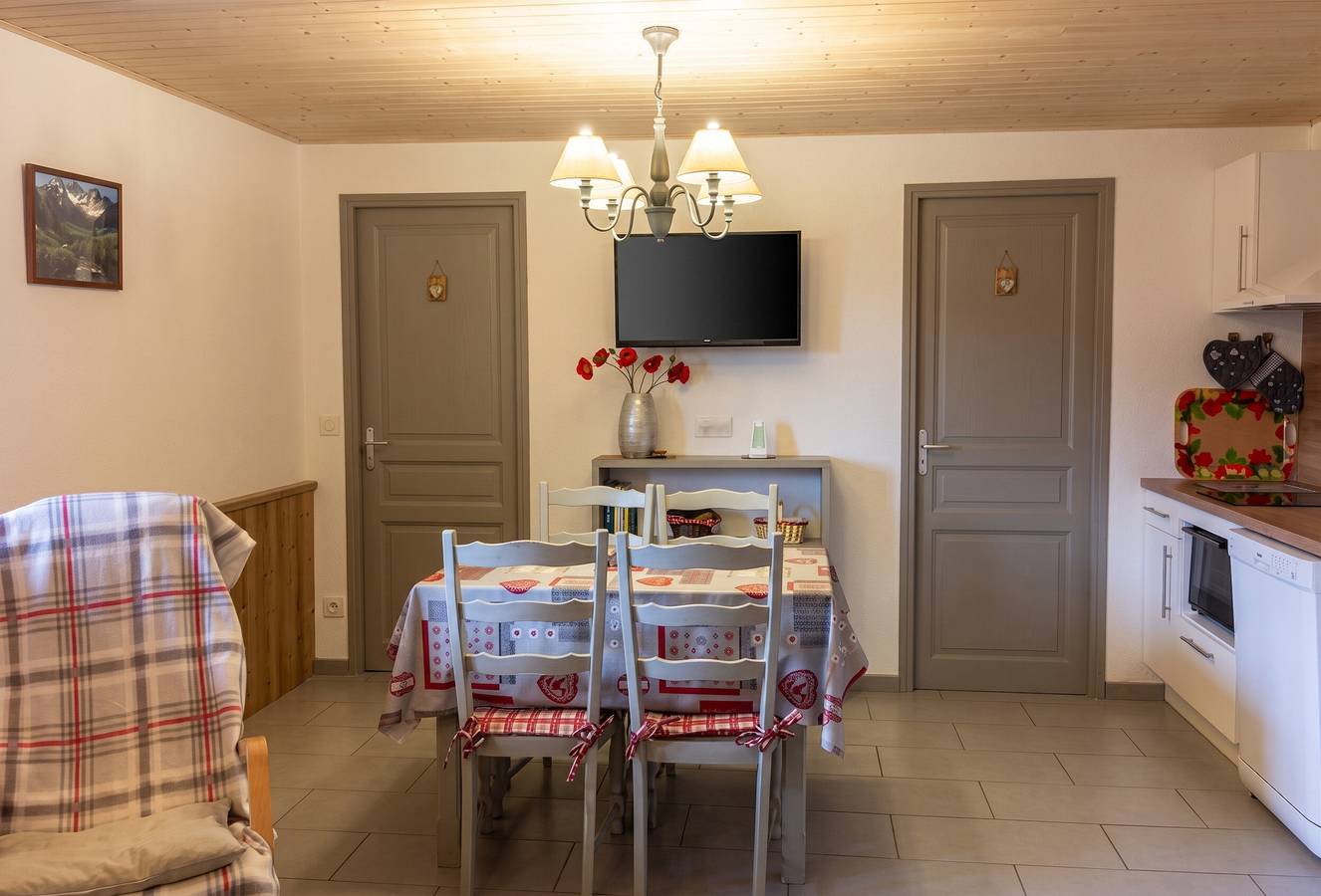 Appartement entier, Appartement confortable à Cornimont 30 m² vue montagne in Cornimont, Parc naturel régional des Ballons des Vosges