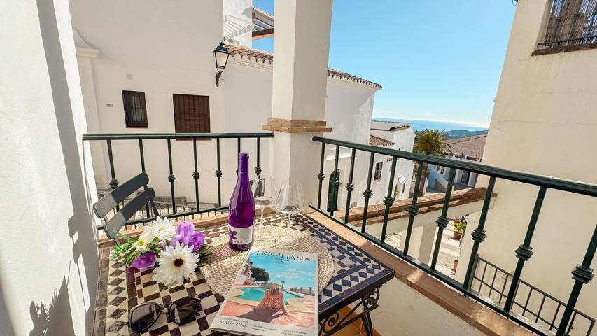 Appartement entier, Las Huertas 12, Modern 2 bed Apartment with pool in Frigiliana Road, Frigiliana