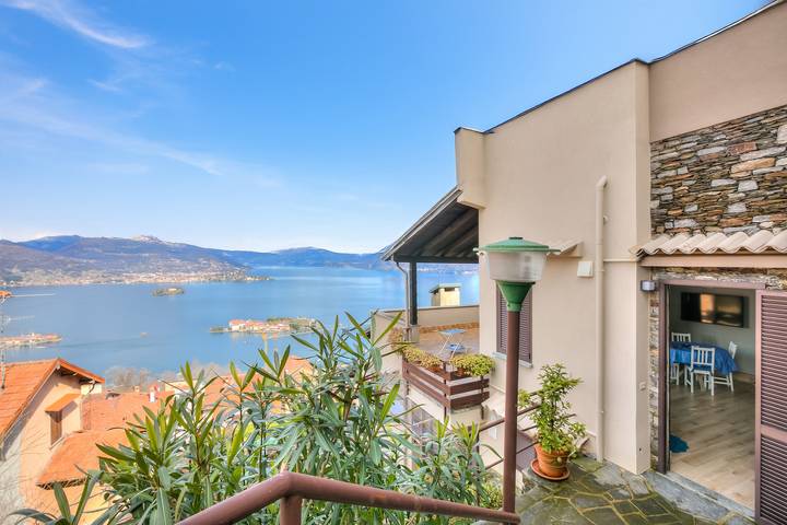 Ferienhaus für 5 Personen, mit Terrasse und Seeblick, mit Haustier in Comune di Stresa