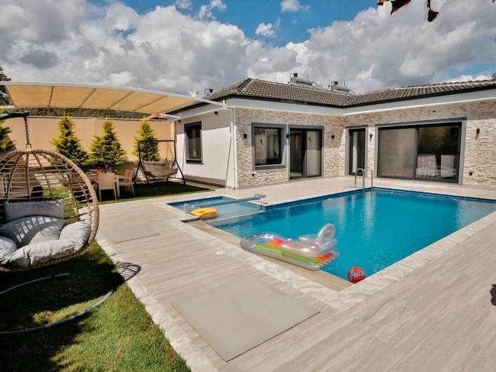 Location de vacances pour 4 personnes, avec piscine et jardin à Fethiye (Muğla) - 3