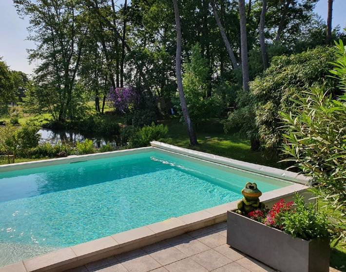 Location de vacances pour 2 personnes, avec piscine ainsi que jardin et vue à Oeyreluy - 3