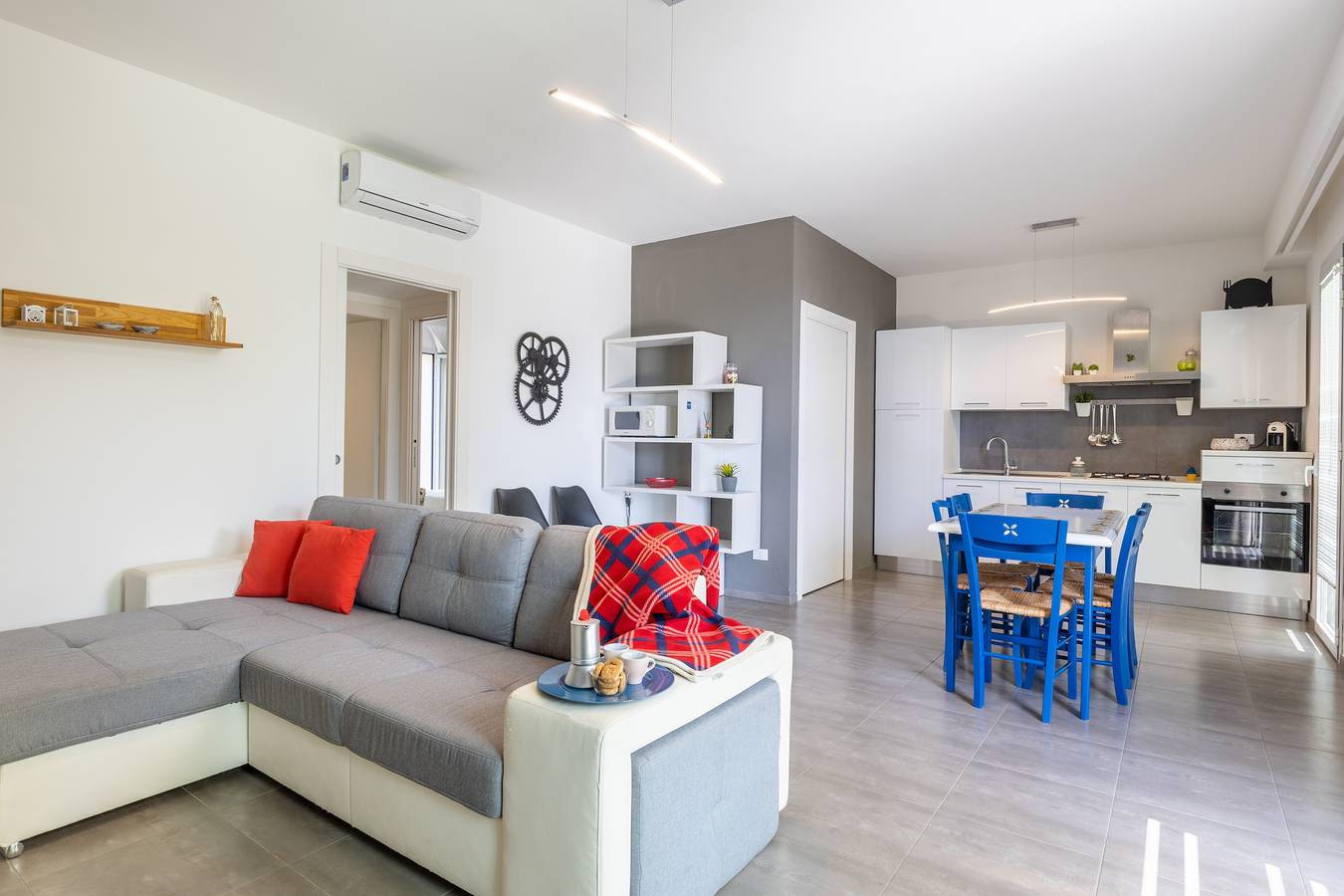 Entire apartment, Apartment 'Deluxe Vista Mare' with Sea View, Wi-Fi and Air Conditioning in Ragusa, Ragusa Province