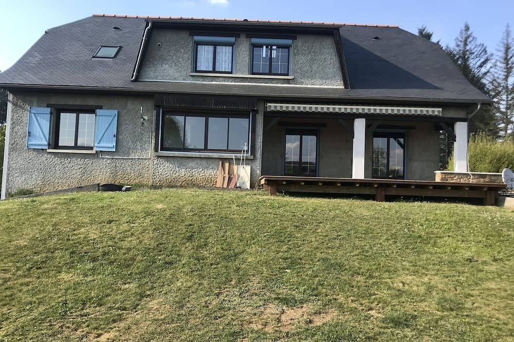 Bienvenue à la Maison du Bois in Bartrès, Hautes-Pyrénées