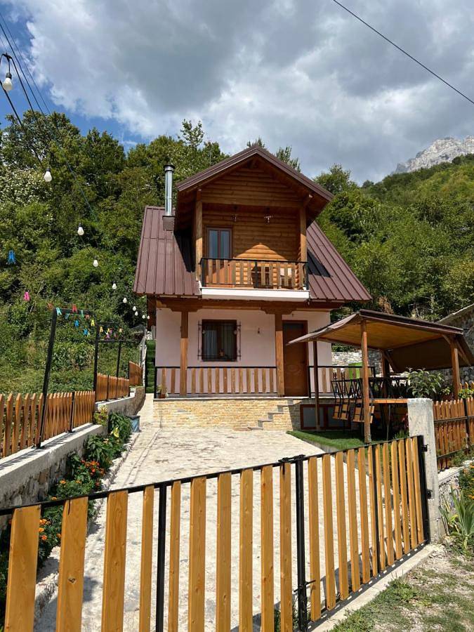 Maison d’hôte pour 3 personnes, avec jardin et vue dans Theth