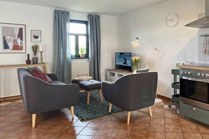 Ferienwohnung für 4 Personen, mit Garten und Pool - 1