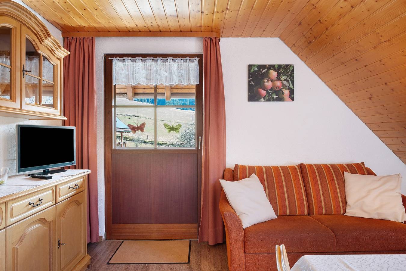 Ganze Wohnung, Ferienwohnung Raublick mit Bergblick, Gemeinschaftsterrasse - Montags Gaststätte geöffnet in Langenordnach (Titisee-Neustadt), Titisee-Neustadt