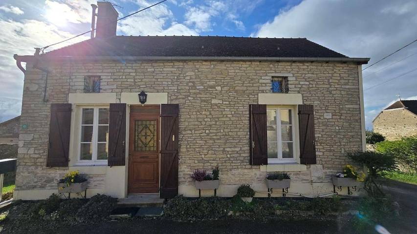 Location de vacances pour 6 personnes, avec jardin, animaux acceptés à Villon