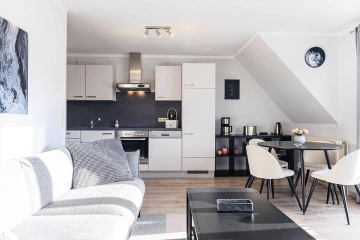 Ferienwohnung für 2 Personen, mit Balkon in Zingst - 2
