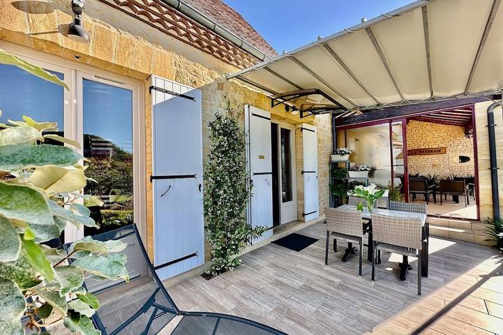 Gîte pour 2 personnes, avec jacuzzi et piscine à Vitrac