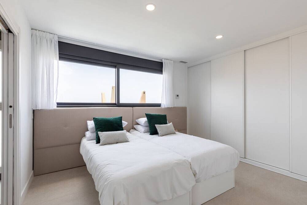 Luxury Townhouse with Infinity Pool & Ocean Views in Montemar Torremolinos, Torremolinos