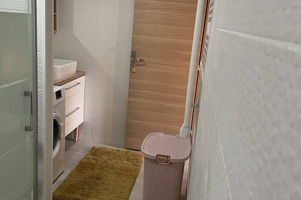 Appartement entier, A st Amand les eaux, secteur calme, 4 kms des Thermes, Pasino in Saint-Amand-les-Eaux, Région de Valenciennes