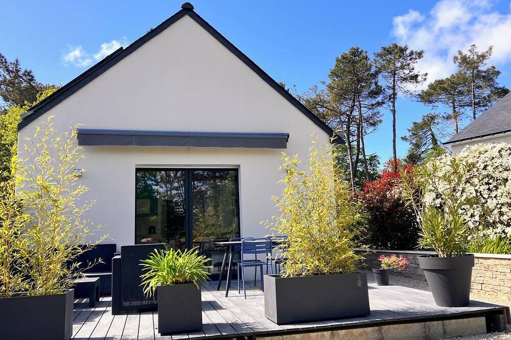 Gîte les Ajoncs d'or, in a peaceful setting 2 km from the Arzal dam in Marzan, Côte des Mégalithes