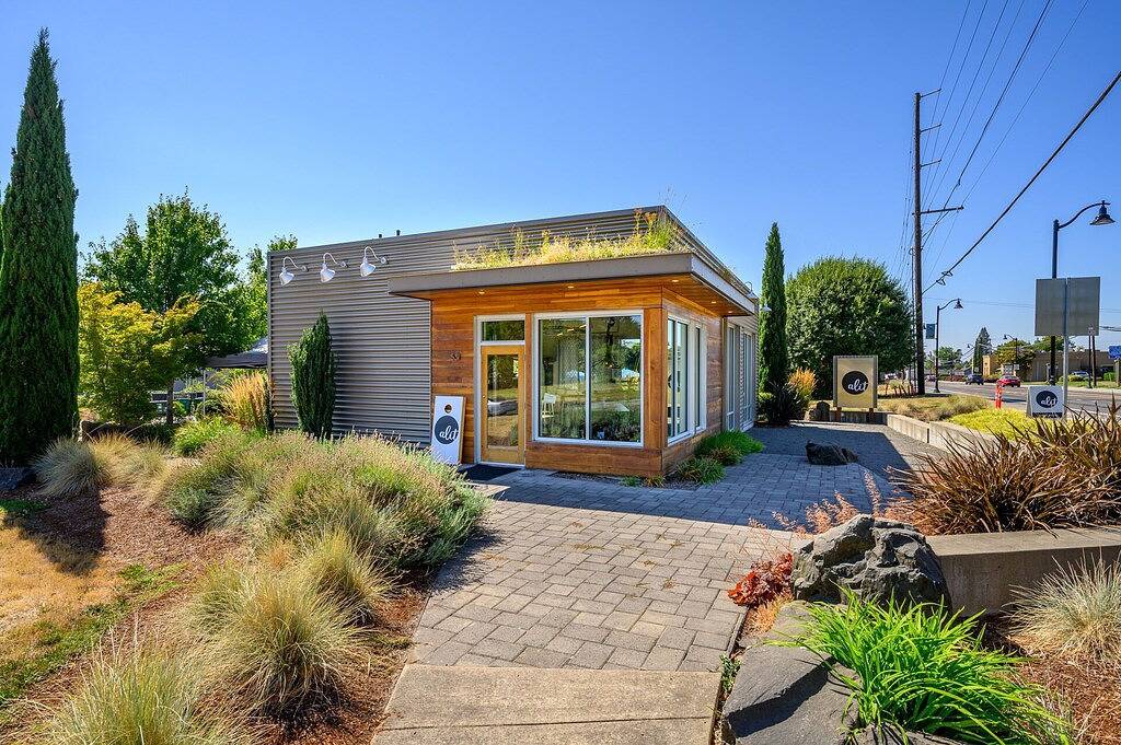 New One Bedroom B&B Walking Distance to Downtown Dundee! in Dundee (OR), Yamhill County