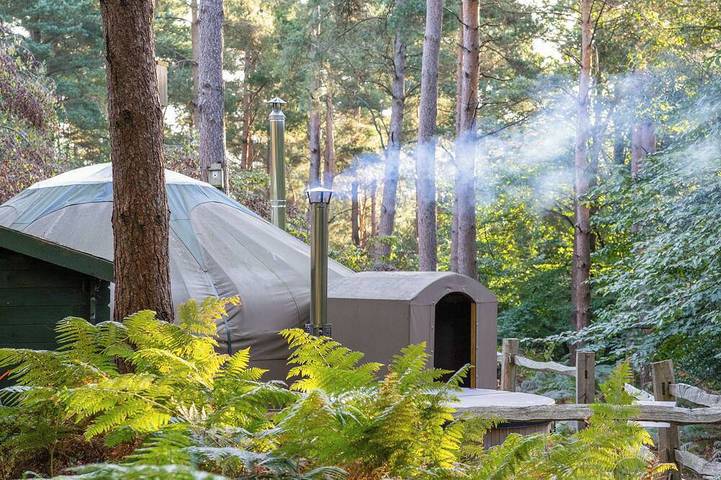 Glamping for 2 people, with hot tub in East Sussex