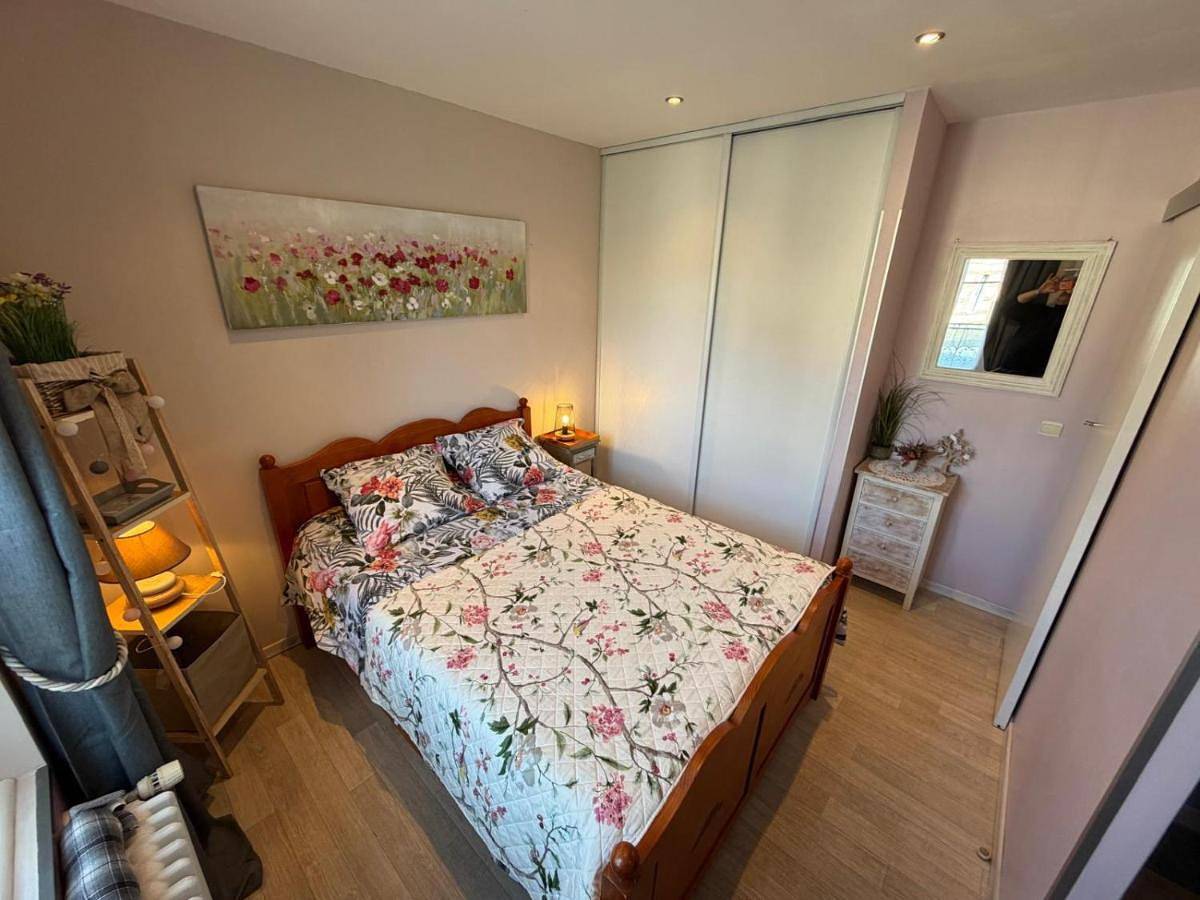 Appartement entier, One-Bedroom Apartment in Veules-les-Roses, Région de Dieppe
