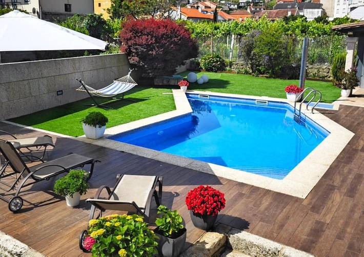 Location de vacances pour 6 personnes, avec jardin et piscine dans Combarro - 2