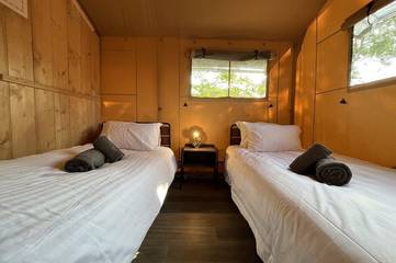 Camping for 8 People in Pembrokeshire, South-Wales, Photo 2