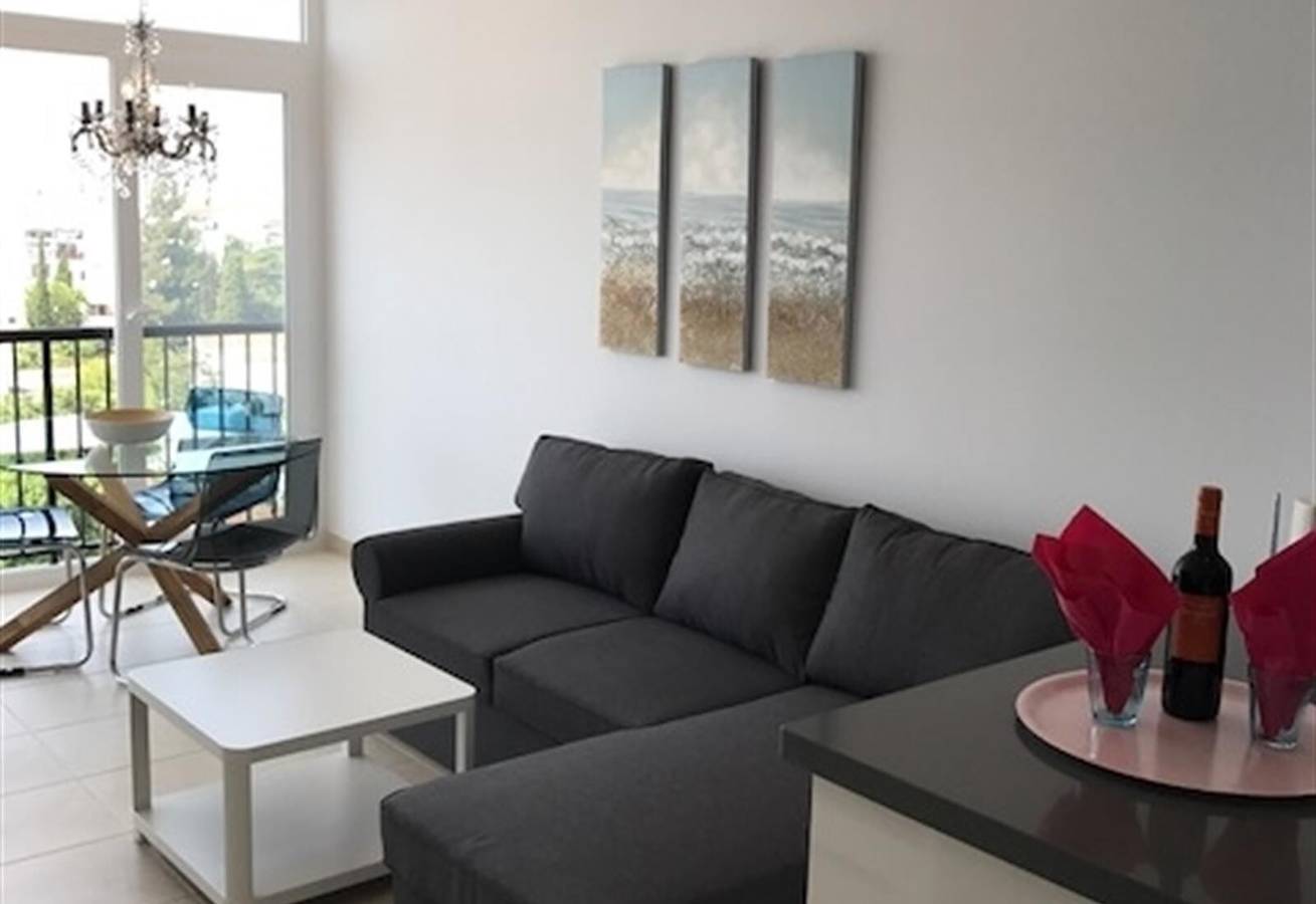 Ganze Wohnung, Wunderschöne Ferienwohnung 'Capri' mit Blick über Nerja und das Meer, Balkon, Wlan und Klimaanlage in Playa de Burriana, Nerja