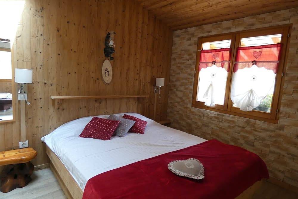 Chalet Lac Annecy spa wifi parking panoramic mountain view domaine du fraizier in Thônes, Annecy region