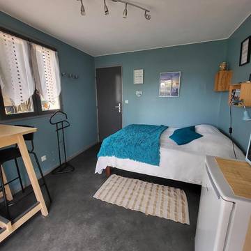 Gîte pour 2 personnes, avec terrasse à Eysines