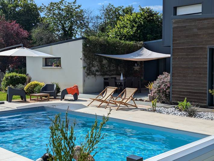 Camera L'Abri des Flots con piscina, terrazza condivisa e Wi-Fi in Plouer-sur-Rance, Dinan e dintorni