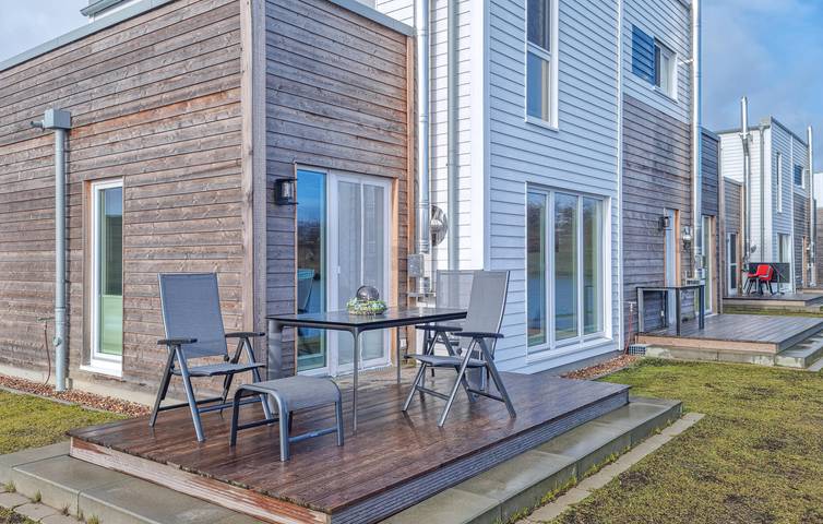 Ferienhaus für 4 Personen, mit Garten und Seeblick sowie Terrasse in Wesermarsch - 2