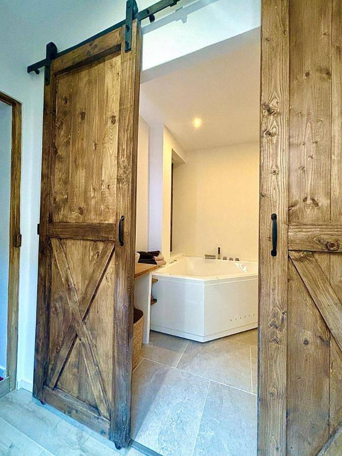 Appartement entier, King Studio in Montfrin, Région de Nîmes