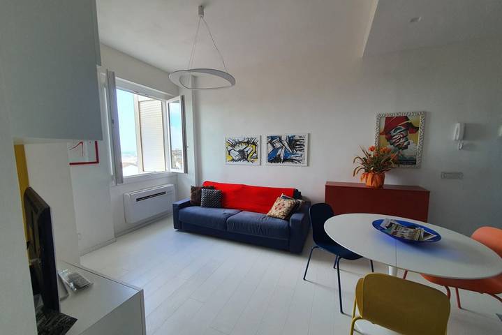 Ferienwohnung für 3 Personen, mit Meerblick in Viareggio