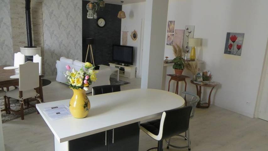 Gîte pour 6 personnes, adapté aux familles dans Chauffailles - 4